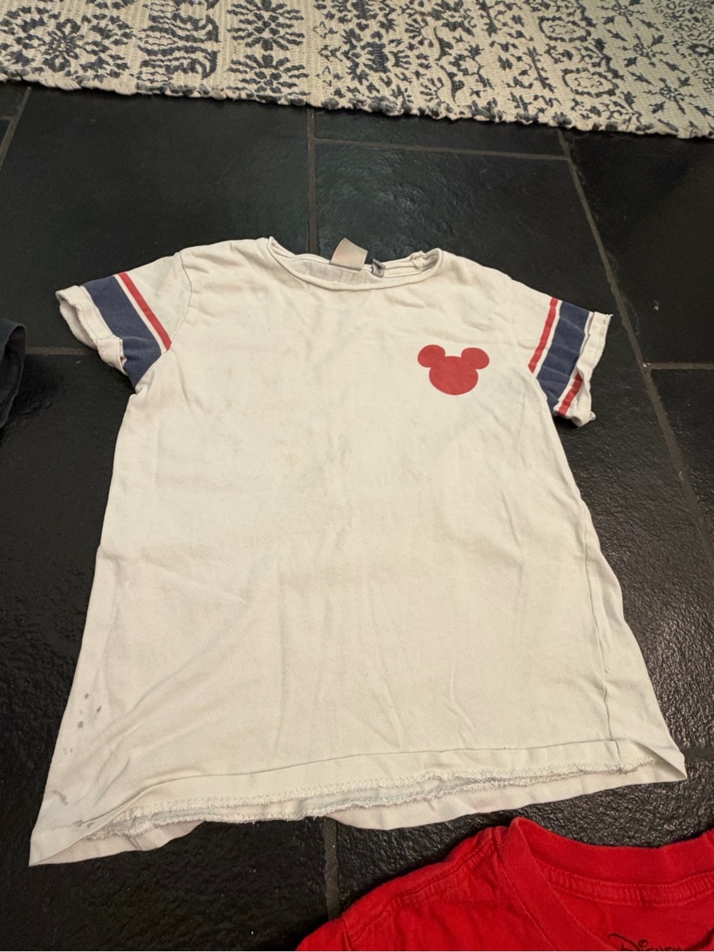 Disney Mickey Mouse Graphic T-Shirt Bundle Lot Kids Size small - Picture 5 of 5